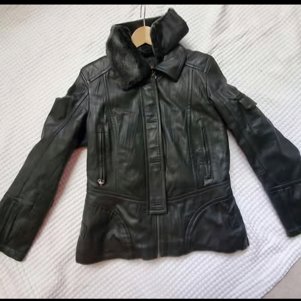 Elegant Black Leather Jacket for Women